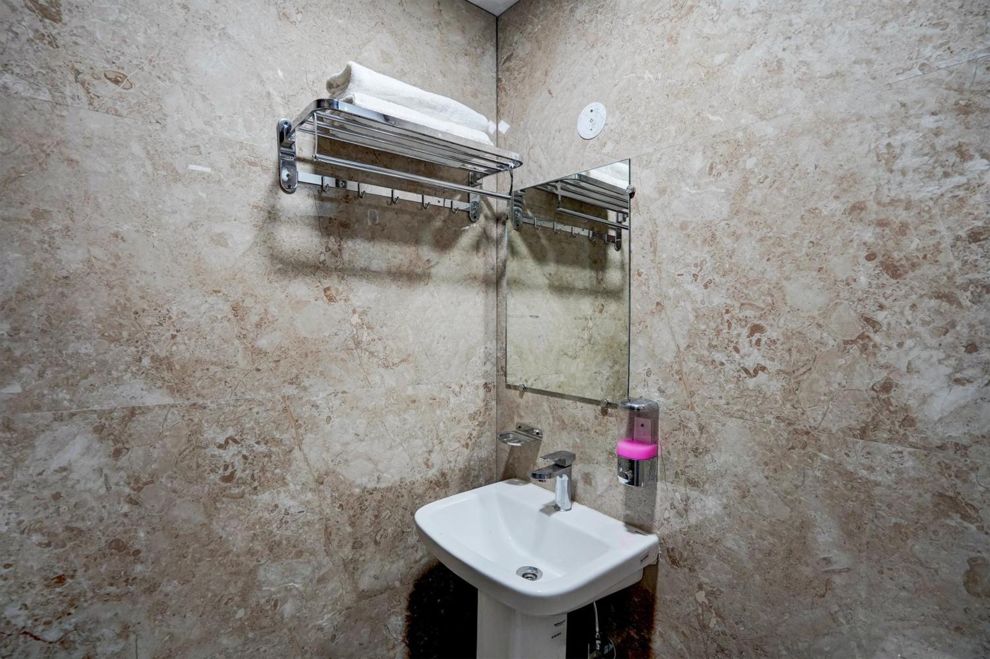 Hotel O R.N Residency Hotel 加济阿巴德 外观 照片